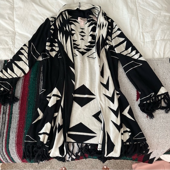Forever 21 southwestern style fringe cardigan, size S - Picture 2 of 6